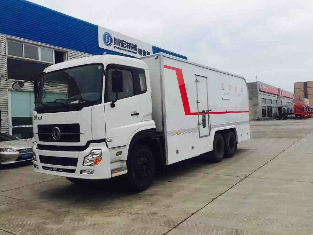 石油勘探车