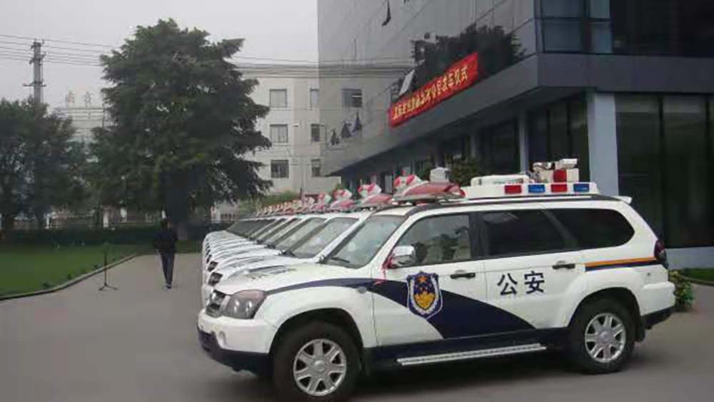 警车