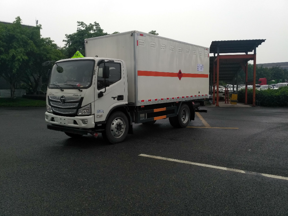 SQH5123XRQB6气瓶运输车车和易燃气体厢式运输车